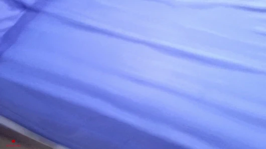 Masum yüzlü üvey kız kardeşim bana harika bir oral seks yapmasına izin vermemi istiyor