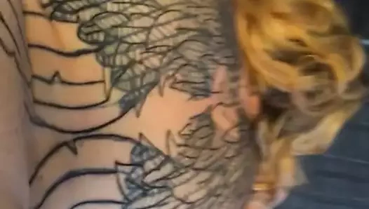 beyaz ev hanımı alma dövülerek