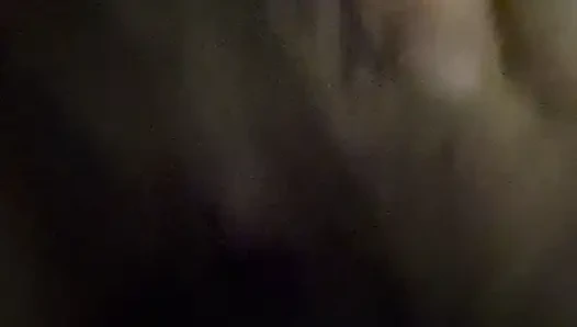SES AÇıK! Çok yakın çekim sikiş, bakire sıkı amcık ve sert büyük yarak.