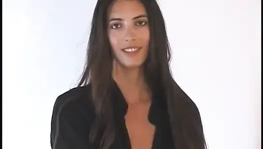 Buff stud recebe seu pau duro adorado por sexo morena beleza