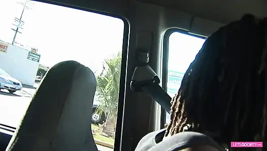 Sevimli esmerinde çok uzun siyah yarak