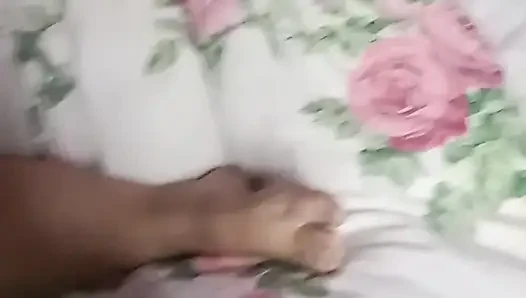 Secretly Jacking off to Stepmom's Foot