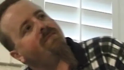 Azgın eş değiştiren evli kadın sikişmeyi seviyor