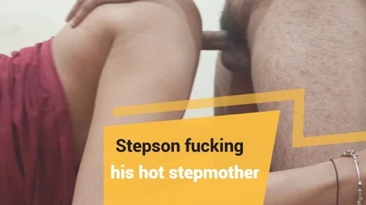 Ofisteyken amcığını sikiyor