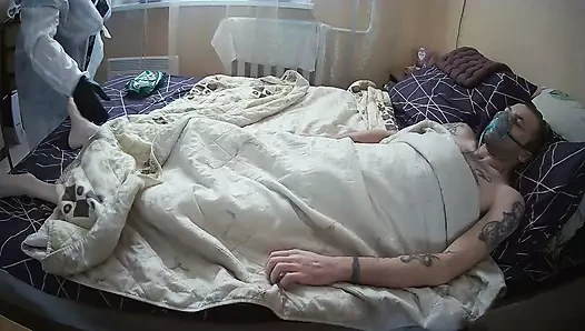 Ereksiyon olup olmadığını kontrol etmek ve analiz için sperm almak için hastaya geldim