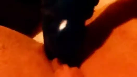 Stefania con dildo si bagna