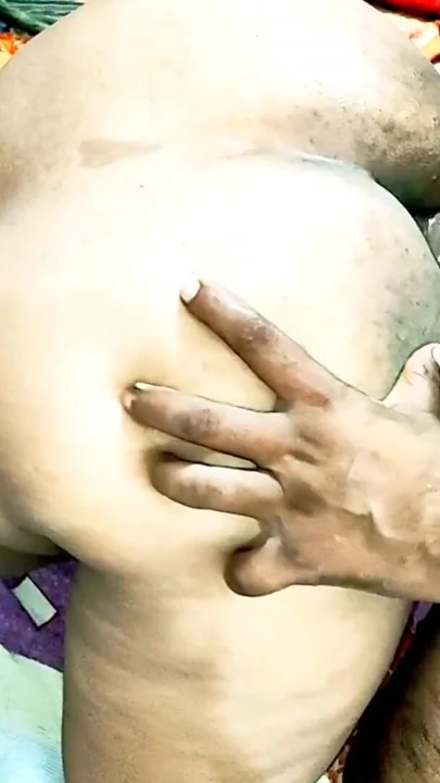 Hintli horney erkek kardeş tek başına dosyaladıktan sonra sert sikiş için baldızını terk etti (Hintçe video) | Klip 2