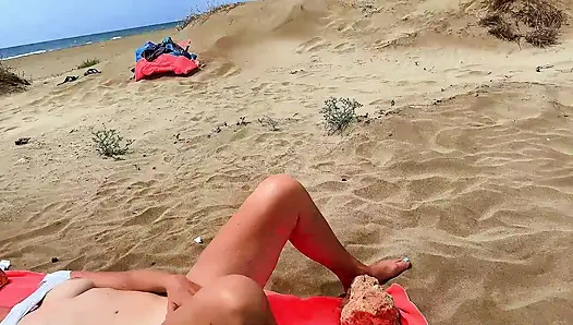 Sahilde bir yabancıyım