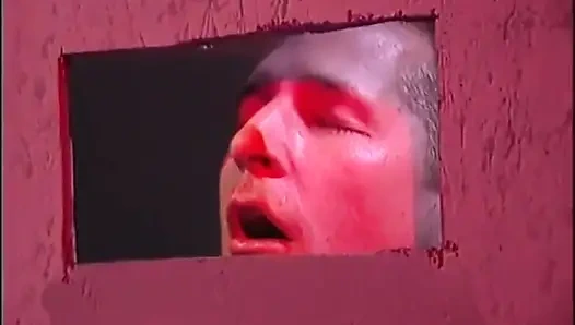 Orta yaşlı seksi kadın delikten sikiliyor