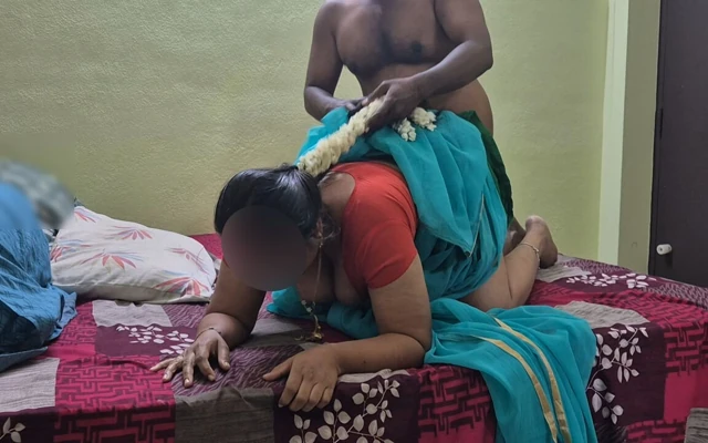 Kırmızı bluzlu seksi vücutlu desi evli kadın ve sari misyoner ve domaltmalı amcık dölleme sikişi