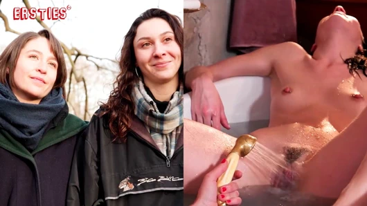 Ersties - iki güzel Charlie L ve Axelle ile ateşli banyo