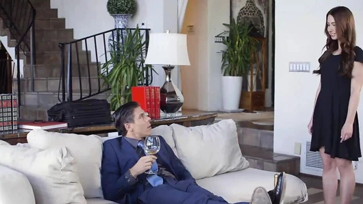 Tushy - seksi çocuk bakıcısı taylor sands anal hoşlanır