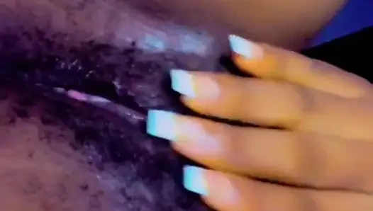 Güzel Roselee canlı bir videoda kendine dokunuyor viral