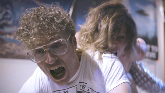 Asosyal eşek hakim tarafından çift fisting ve uzaylı horoz