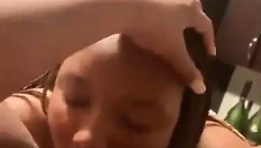 siyah piliç yeme KEDİ