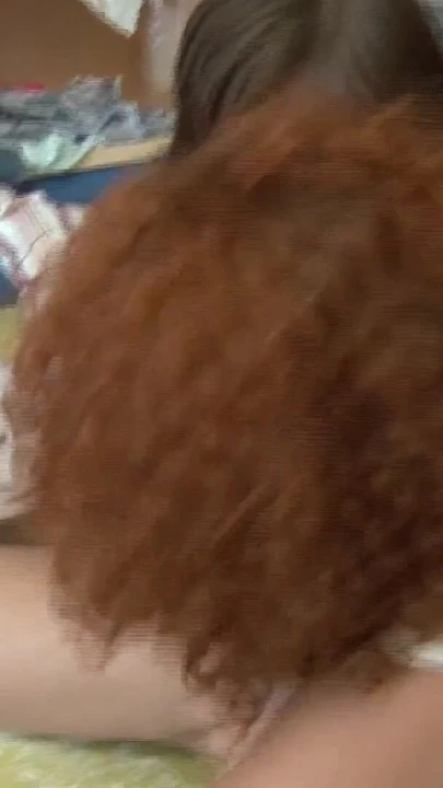 iki minyon kolej kızlar hisse bir büyük horoz içinde bir ffm 3some | Klip 1