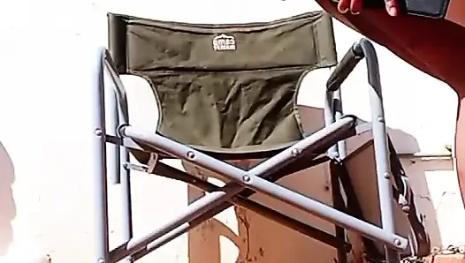 Kırmızıya yakalanan üvey kızım beni evin dışında mastürbasyon yaparken bitirdi