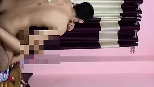 Yeni Nepal videosu. Budo ma xa maja aaiyo earkako ko budii lai daro haniyo'ya teklif ediyor. Otel odası ile komşu karısıyla