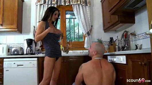 Latina milf tricked komşu için sikme içinde kayıp bahis challenge