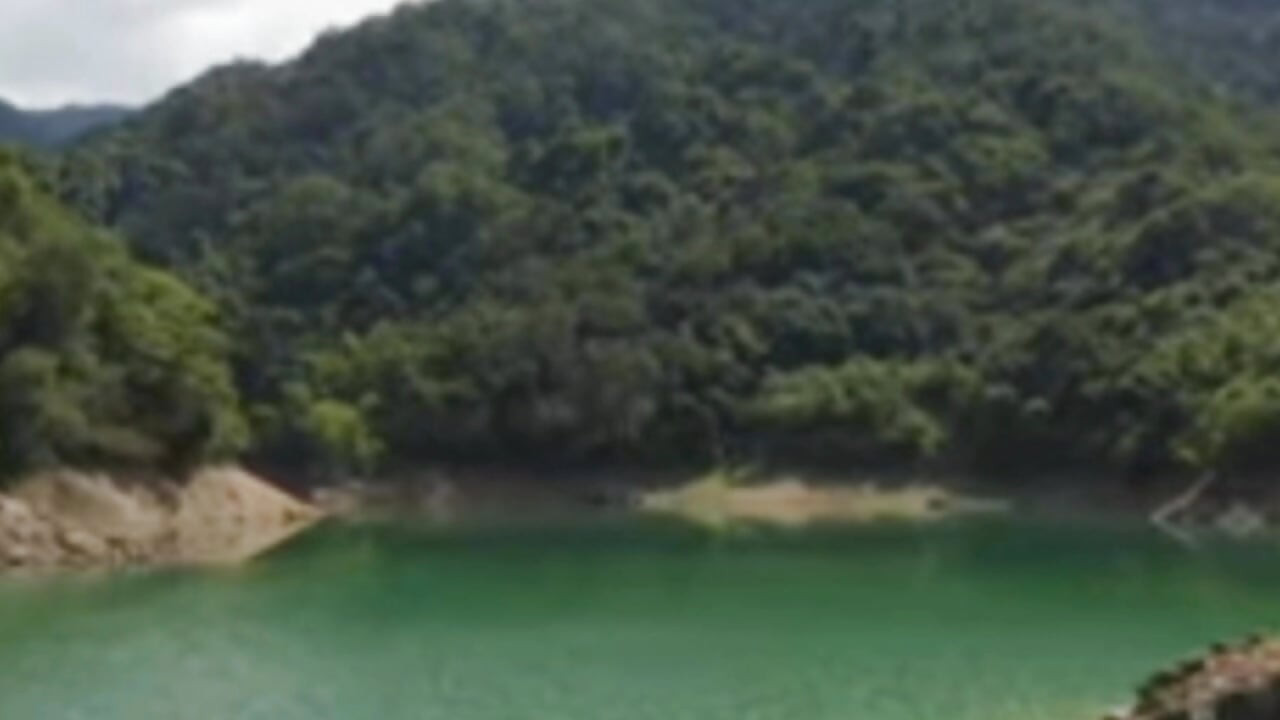 Hintli kız edepsizce konuşuyor 10
