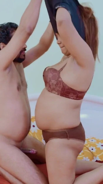 Мощный момент из "Индийские любовники дези начинают полное жесткое секс-видео хинди на фестивале Diwali"