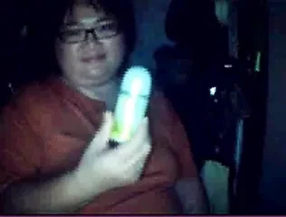 32 yaşında tombul çin malayca deodorant şişesi ekle