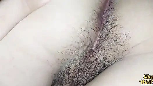 Üvey erkek kardeş ve üvey kız kardeş aileleri odanın dışındayken xxx sikişiyor |elivm|