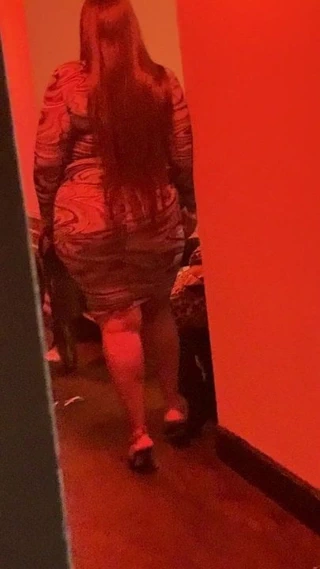 seksi anal içinde elbise sonra kulüp