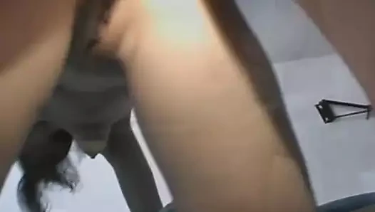 Amatör genç kız arkadaş yaramaz üçlü ile sikiş