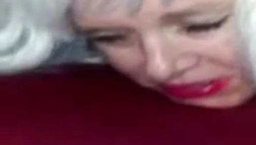 Bdsm itaatkâr becerdin tarafından bir büyük siyah horoz