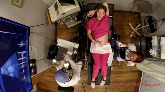 9 aylık hamile hemşire nova maverick, doktor tampa ve hemşire stacy shepard'ın yeni ultrason makinesiyle oynamasına izin verdi