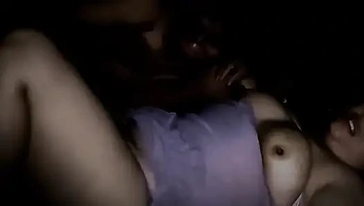 Evime giren bir yabancı tarafından sikiliyor