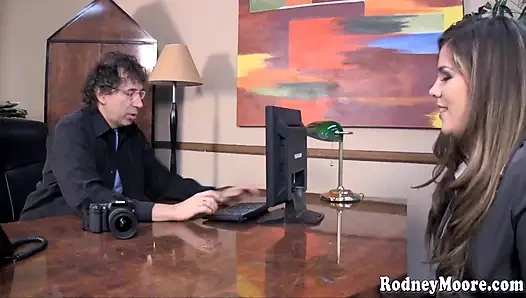 Pawg kıllı ateşli kız çalı sikişinde boşalıyor! Nostaljik