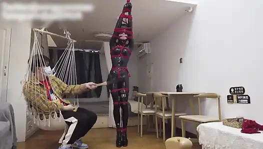 Mz11-lateks takım elbise bağlama ve kırbaçlama