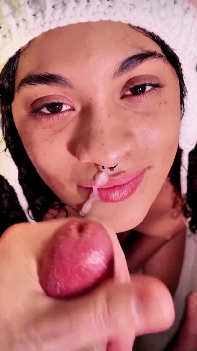 "Bakış açısı Simone Ryder sakso ve yüze boşalma bölüm 1" den önemli an