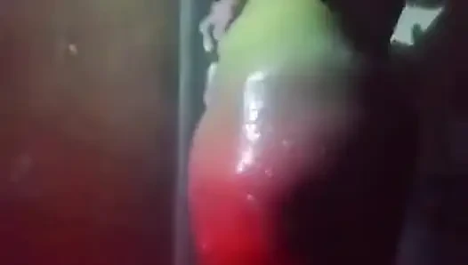Kendi duşum olarak şelaleye sahip olmak için neredeyse her şeyi yaparım