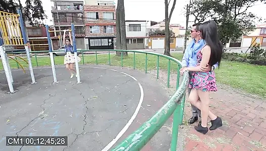 Carla Novaes ve Vivian Silv