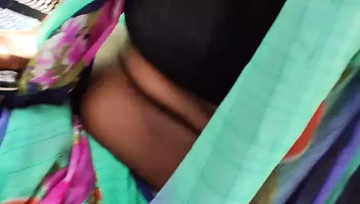 Desi aunty ki göğüsler