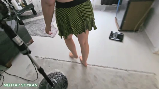 Komşunun Evde Kalmış Kızını Siktim Turkish Porn