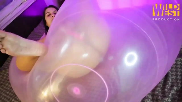 Büyük wubble topuna binip fışkırtıyor