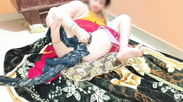 Kocamın ofis patronu şişman yarağını sıkı amcığıma sokuyor, janvibhabhi seks videosu