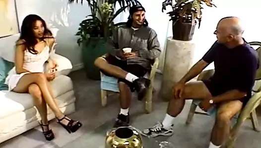 Swingers, yabancılarla sallanmayı dener