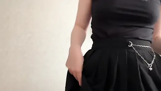 Şişkinlik agresif kuru kambur delikli taytlara biniyor