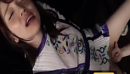 Tatlı cazibe derin ve yoğun bir karşılaşmaya dönüşerken masum idol rina gerçek tarafını ortaya koyuyor