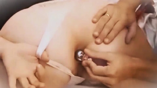 136 - Fransız sürtük, siyah elbiseli ve iç çamaşırlı de saten içinde tam sikiş (göt yalama, oral seks, elle muamele, domaltma)