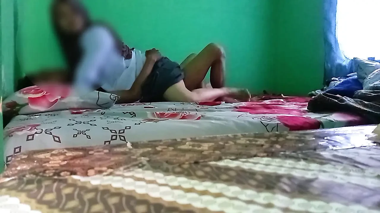 Estudante viral usando hijab na sala do próprio professor