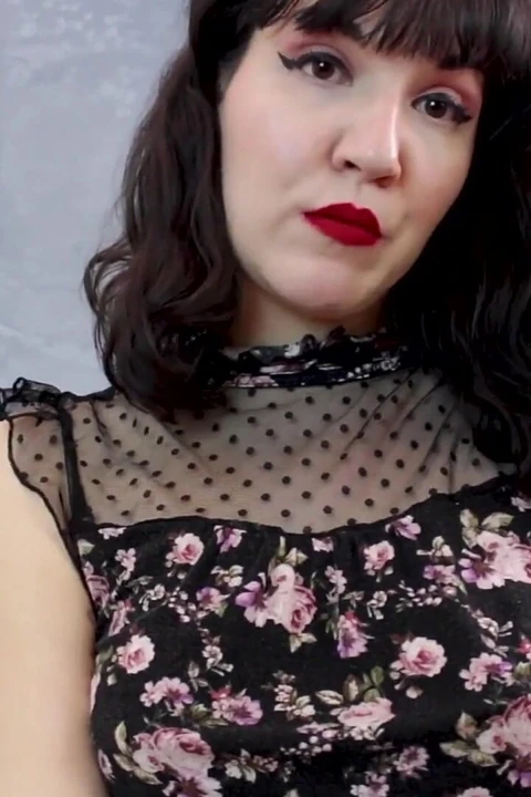 Stiefmami Tabu-Arschlecken – Virtueller Sex POV