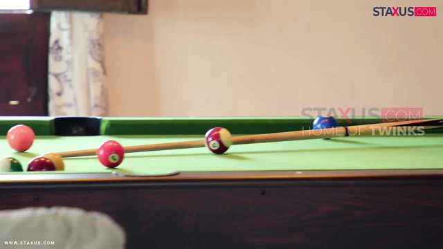 Staxus :: Twinks çok pis sikiliyor