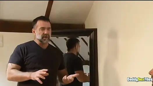 Daddysexfiles yakışıklı delikanlılar Bryan Slater ve Tony Dazzle yoğun flip kimyası