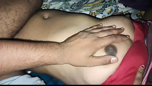 Hintli büyük memeli kıllı amcık dölleme